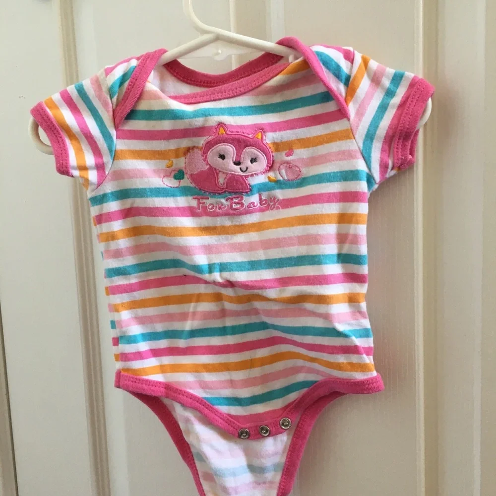 Adorable weeplay onesie 6-9 months